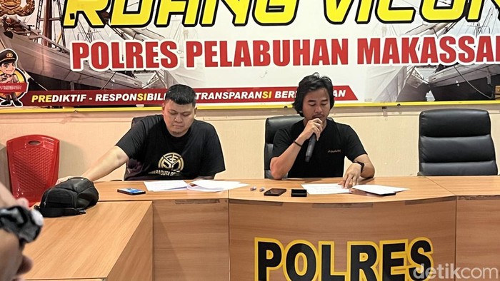 Konferensi pers kasus polisi ditembak DPO begal di Mapolres Pelabuhan Makassar.