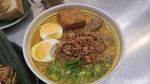 Kopitiam Malaysia Autentik Ini Sajikan Mi Kari dan Teh Tarik Segar