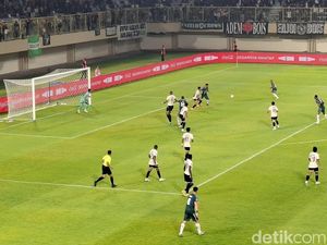 Liga 1: Gol Tim Tamu Dianulir, PSS Ungguli PSM 2-1 di Babak Pertama