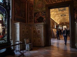 Perampokan di Louvre Picu Kekhawatiran, Museum Vatikan Gandakan Keamanan