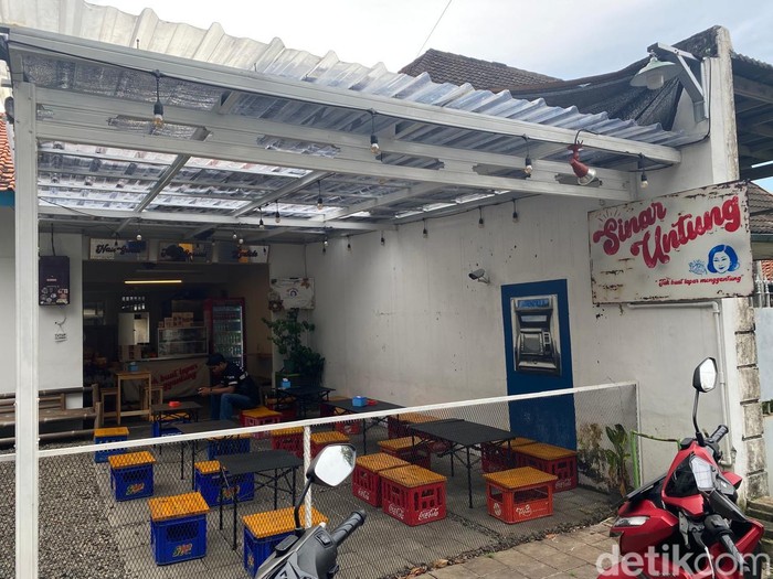 Nasi Telur Kribo hingga Ikan Cakalang Sedap di Warteg 'Kalcer' Jaksel