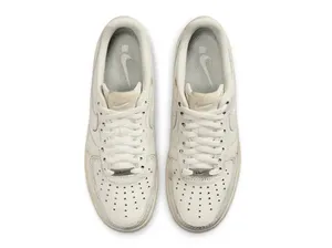 Nike Rilis Sneakers Dekil Rp 2 Jutaan, Makin Sering Dipakai Makin Bersih