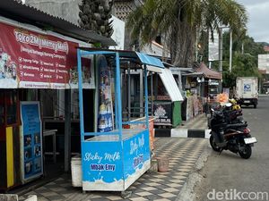 Video: Apa Hukum dalam Islam soal Berdagang di Trotoar Umum?