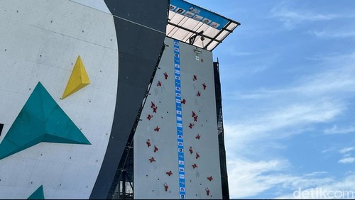Rute panjat tebing kategori speed di IFSC Climbing World Cup 2025 di Peninsula Island, Nusa Dua, Sabtu (3/5/2025).
