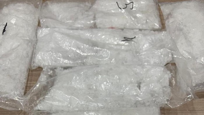 Polda Metro menggagalkan peredaran 1 kilogram sabu di kawasan Tanah Abang, Jakarta Pusat.
