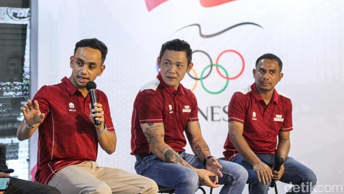Ketua Umum Pengurus Besar Tinju Indonesia (PERBATI) Ray Zulham Farras saat berdiskusi dengan para pegiat tinju nasional di Jakarta, Sabtu (3/5/2025).