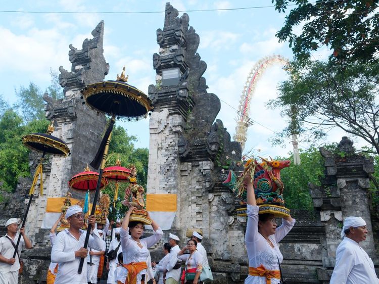 Potret Ritual Hari Raya Kuningan