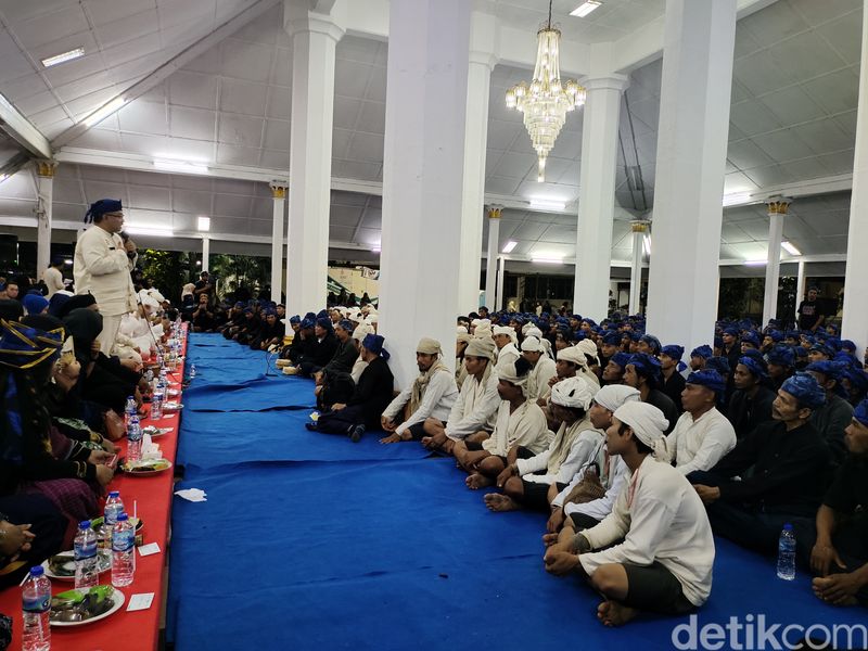 Prosesi ritual Seba Baduy di Pendopo Bupati Lebak, Rangkasbitung.