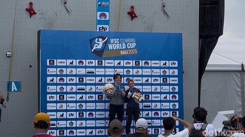 Samuel Watson dan Aleksandra Miroslaw memenangi IFSC Climbing World Cup 2025 kategori speed di Bali, Sabtu (3/5/2025). (Rizky Setyo)