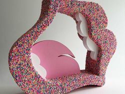 Objek Sehari-hari Jadi Manis dengan Taburan Sprinkle Kue