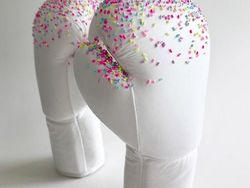 Objek Sehari-hari Jadi Manis dengan Taburan Sprinkle Kue