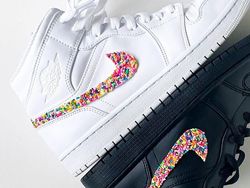 Objek Sehari-hari Jadi Manis dengan Taburan Sprinkle Kue