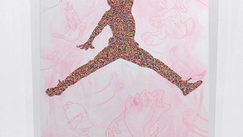 Ada gagasan yang beredar bahwa seni harus mendalam dan berat agar bermakna. Saya tidak begitu yakin akan hal itu. Terkadang, karya seni yang dibuat sederhana seperti menaburkan sprinkle ke sebuah benda, membawa Anda kembali ke masa kecil, ujarnya. Foto: Instagram @peppy_colours via BoredPanda