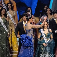 Salma Ranggita Cahyariyani dari Sumatera Selatan menyandang gelar Puteri Indonesia Pariwisata 2025. Foto: Andhika Prasetia