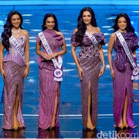 Empat finalis yang berhasil melaju hingga babak top 4 ini mengalahkan 41 finalis Puteri Indonesia 2025 lainnya yang berasal dari berbagai provinsi di Indonesia. Foto: Andhika Prasetia