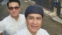 Momen Rafi dan Adjie Pangestu merayakan Idul Fitri tahun lalu. (Foto: dok. Instagram Adjie Pengestu)