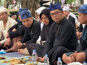 Perdana di Seba, Gubernur Banten Andra Soni Sarapan Bareng Warga Baduy
