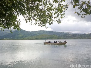 Danau Asam Suoh di Lampung Barat Tawarkan Keindahan Alam-Fenomena Geotermal