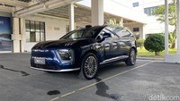 Di China, Hyptec HL mulai dikirim ke konsumen sejak akhir April 2025. SUV listrik ini dijual mulai dari 269.800 yuan atau sekitar Rp600 jutaan. Namun untuk pasar Indonesia, pihak GAC AION Indonesia belum membocorkan rencana peluncuran mobil ini. Foto: Muhammad Hafizh Gemilang