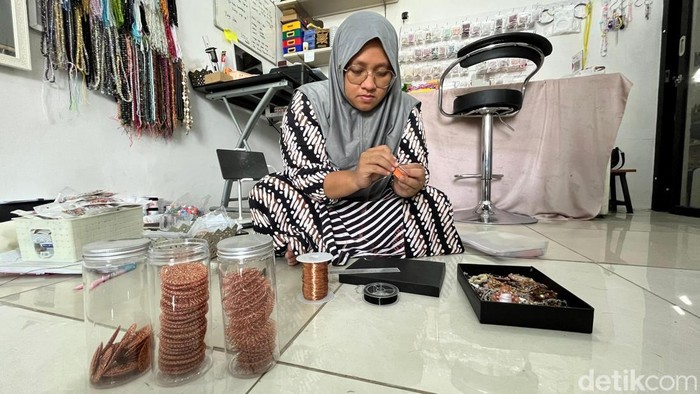 Hiasan Dinding Bahan Tembaga di Mojokerto Dieskpor ke Amerika Hiasan Dinding Bahan Tembaga di Mojokerto Dieskpor ke Amerika