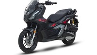 Dikutip dari laman Paultan, Pembaruan utama terletak pada skema warna. Untuk ADV 160 Standard, tersedia dua pilihan baru: Matte Black dan Red, melengkapi warna White yang sudah ada sebelumnya. Foto: Dok. Honda