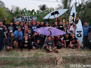 Layangan Surfing, Warisan Unik Tabanan yang Hanya Dinilai oleh Juri Alam