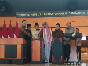 Daftar Anggota Kabinet Dampingi Prabowo Resmikan Terminal Khusus Haji-Umrah
