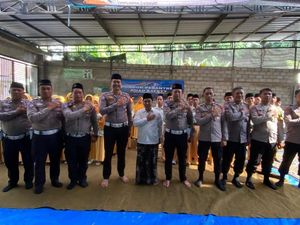 Polisi Kediri Kenalkan Program Keselamatan Berkendara di Ponpes