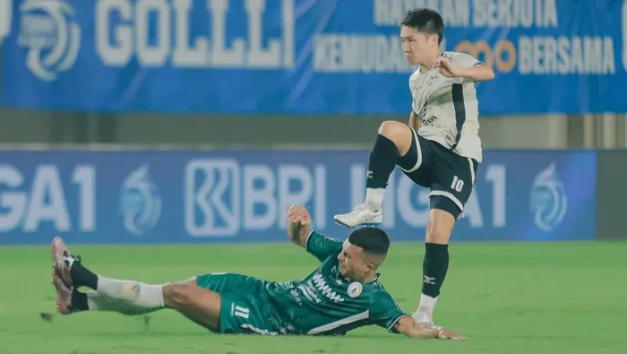 PSM Makassar kalah 1-3 di markas PSS Sleman dalam laga Liga 1 2024/2025.