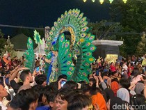 Tumplek Blek, Warga Padati Semarang Night Carnival 2025