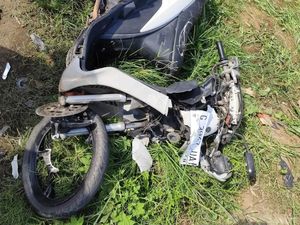 Pemotor di Bawah Umur Berboncengan Tabrak Truk di Batang, Bocah 8 Tahun Tewas