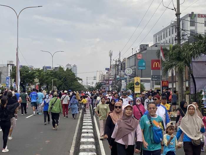 Suasana car free day (CFD) perdana di Jalan Margonda Raya, Depok hari ini, Minggu (4/52025). (Devi/detikcom)