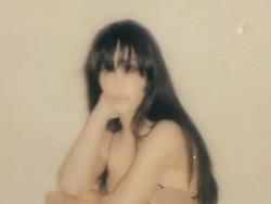 Bianca Censori Pakai Bikini Permen, 50 Cent Sebut: Dirty Little Wife