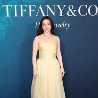 Sosok Mikey Madison semakin membuat penasaran publik karena dirinya tidak punya media sosial. Foto: Getty Images for Tiffany & Co./Dimitrios Kambouris