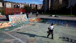 Aksi Skater Berusia 88 Tahun Taklukkan Arena di Bilbao Spanyol