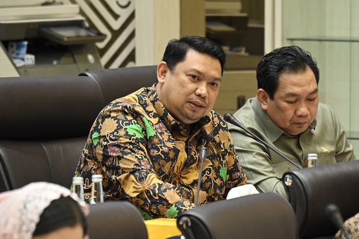Anggota DPR Desak Perlindungan Pasar Domestik dari Serbuan Barang Impor