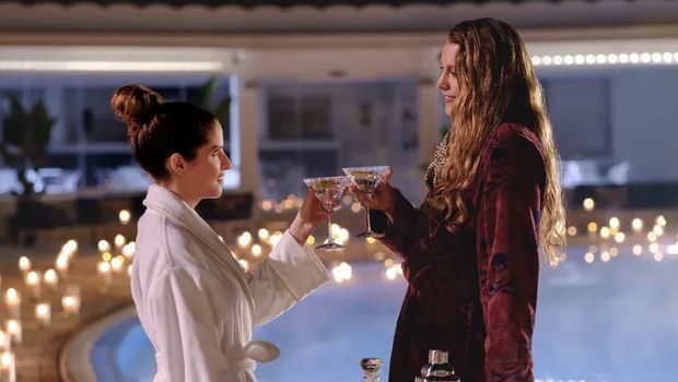 Cuplikan adegan dalam film Another Simple Favor (2025).