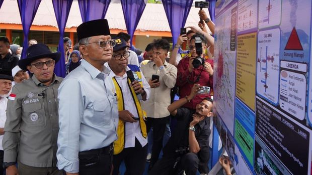 Kementerian Pekerjaan Umum (PU) akan membangun 9 Sabo Dam di Daerah Aliran Sungai (DAS) Anai, Kabupaten Tanah Datar, Sumatera Barat. Pembangunan Sabo Dam ini bertujuan untuk mengurangi risiko dan dampak banjir lahar dari erupsi Gunung Marapi.