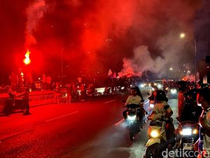 Sebelum Konvoi ke GBLA, Ada Pesta Juara di Gedung Sate