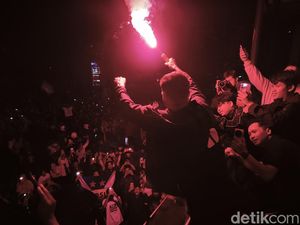 Persib Juara, Dedi Mulyadi Minta Bobotoh Tak Bereuforia Berlebihan