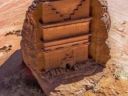 Foto Penemuan Artefak yang Menyimpan Cerita Mengejutkan