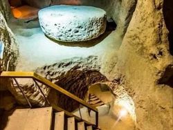 Foto Penemuan Artefak yang Menyimpan Cerita Mengejutkan