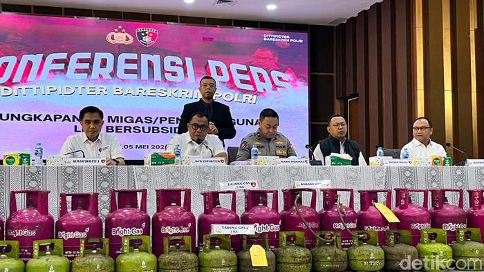 Jumpa pers Bareskrim Polri soal gas oplosan