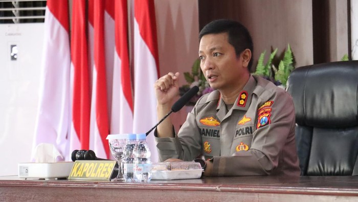 Kapolres Mojokerto Kota AKBP Daniel S Marunduri