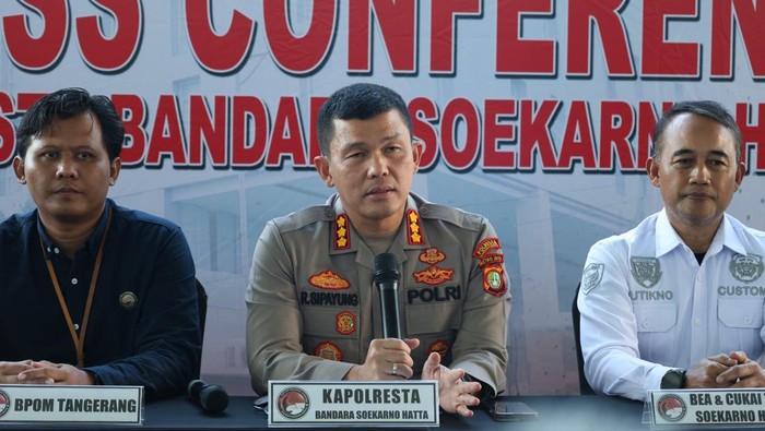 Kapolresta Bandara Soekarno-Hatta Kombes Ronald FC Sipayung.
