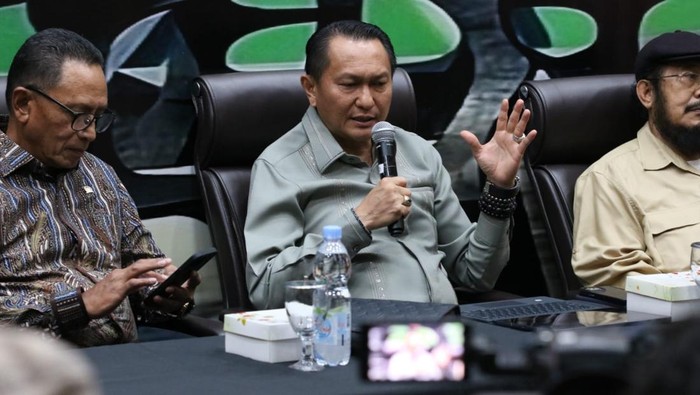 Ketua Komisi XII DPR Bambang Patijaya
