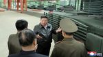 Kim Jong Un Tinjau Pabrik Tank, Dorong Modernisasi Militer