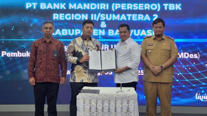 Launching dan pembagian permodalan untuk pelaku wirausaha di Banyuasin