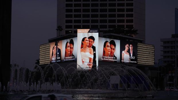 Videotron prewedding Luna Maya dan Maxime Bouttier di Bundara HI.