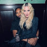 Madonna baru-baru ini mengunggah momen ulang tahun pacarnya, Akeem Morris. Pria tersebut baru berusia 29 tahun, lebih muda 37 tahun dari sang diva.Foto: Instagram
